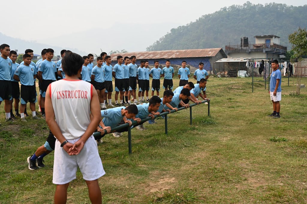 GD-Recruit-Army-Training-PTI watching recruit training